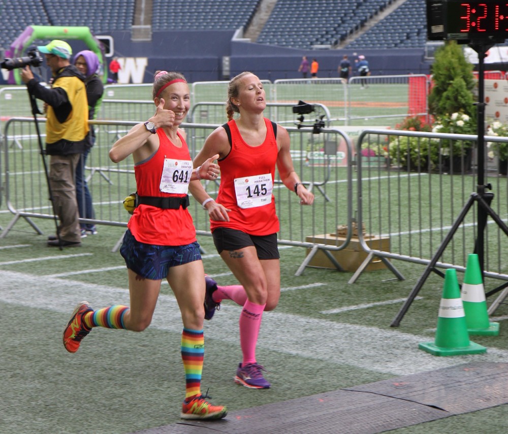 Erin Gardiner (L) and friend Tina Cadrain at the 2017 Manitoba Marathon.